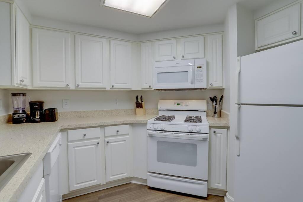 Sensational 1 Bedroom Condo At Ballston Place With Gym Arlington Eksteriør billede